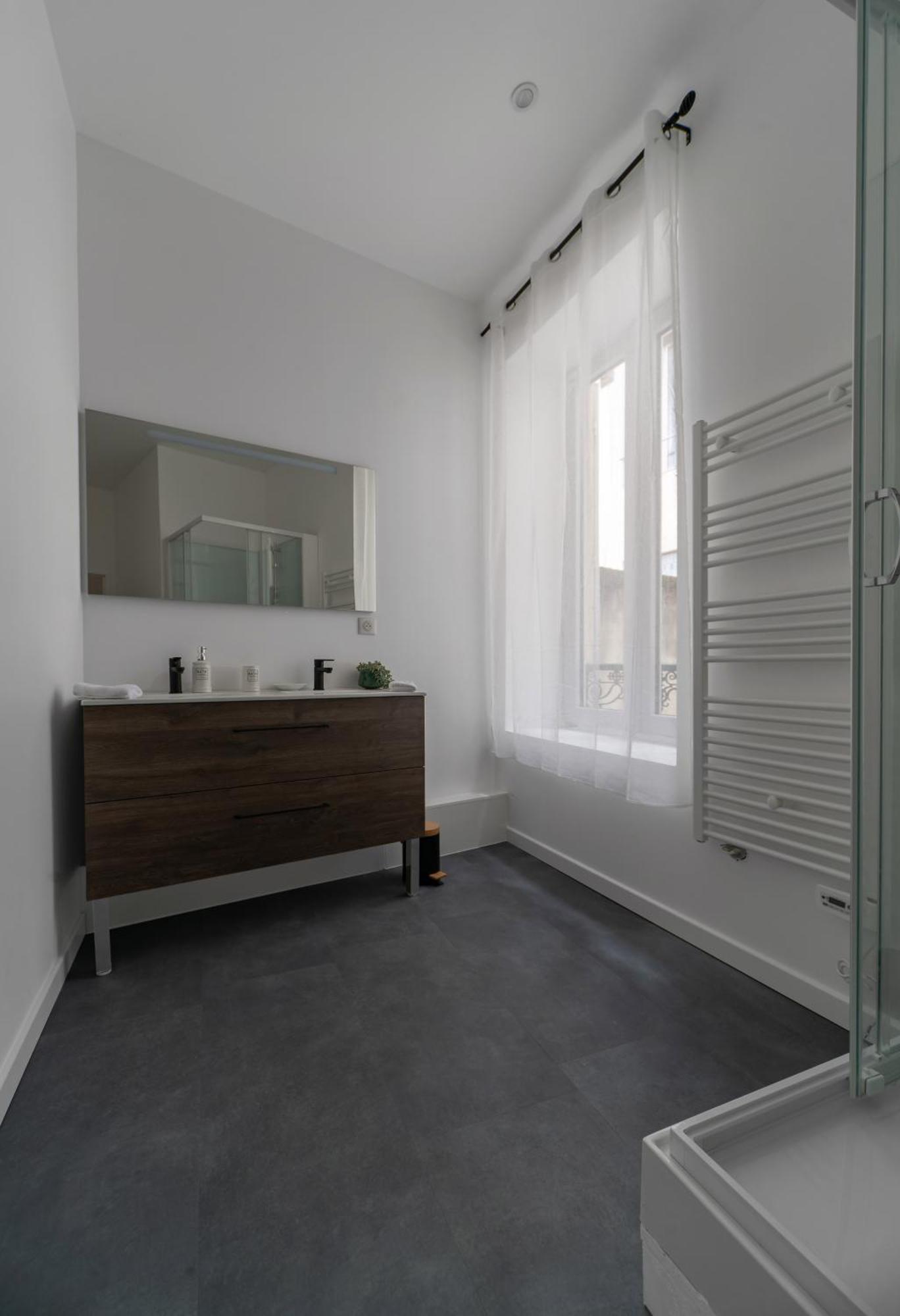 Le Ravy - Appartement Design, 2 Chambres, Centre Ville ヴィシー エクステリア 写真